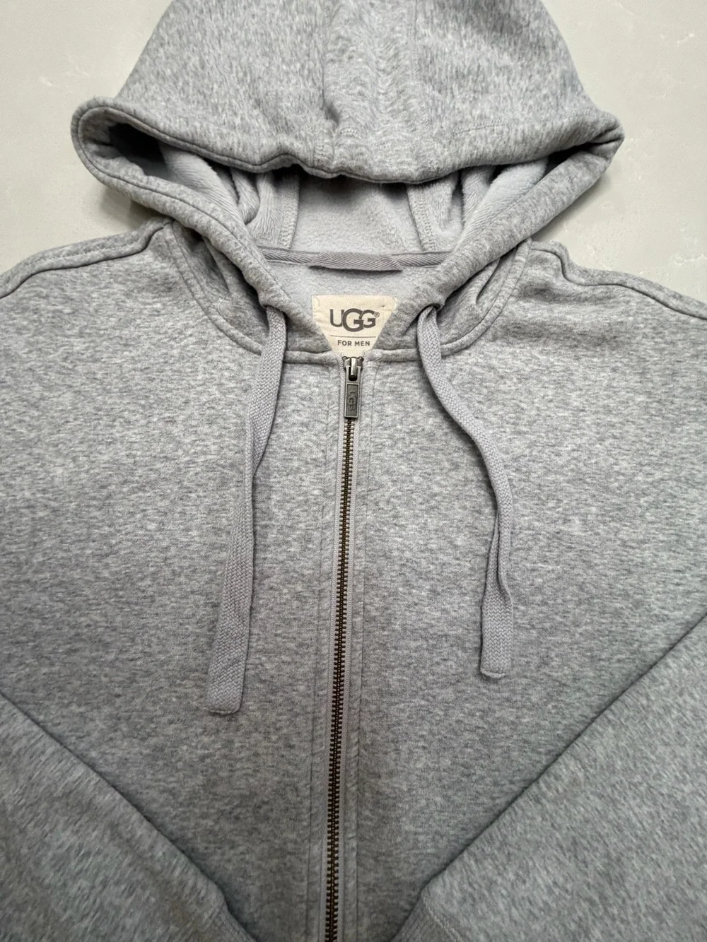 UGG Elliot Men’s Size L Grey Full Zip Fleece Hoodie w/ Ribbed Side Panels